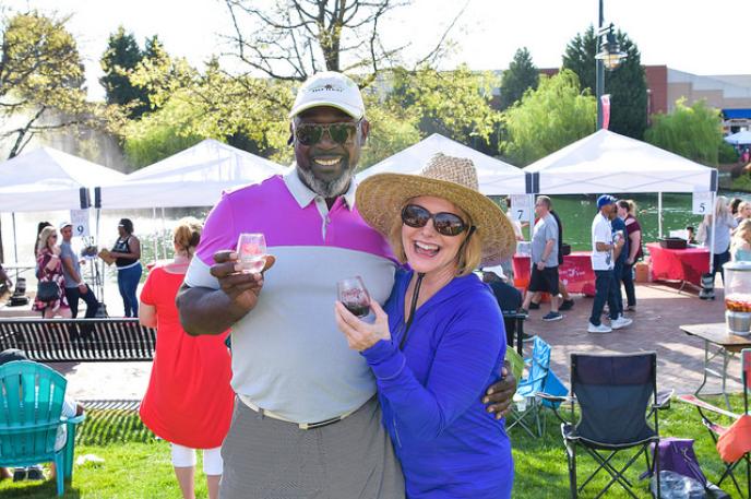 Oenophiles and bibliophiles united on April 13, 2019 at University City WineFest. Proceeds from the event proceeds benefited the Sugar Creek and University City Libraries. 